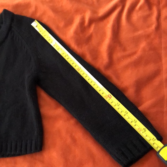 WHBM Stunning cropped long sleeved sweater jacket with standout beaded buttons - Picture 13 of 14